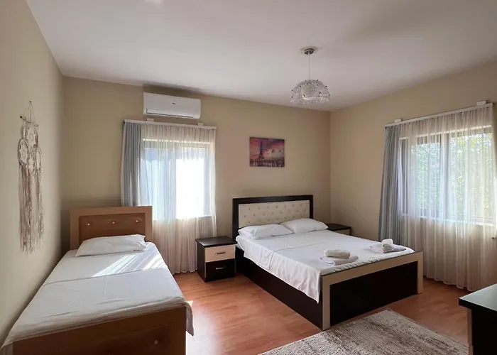 Exclusive Villa - Center Shkoder Hébergement de vacances *